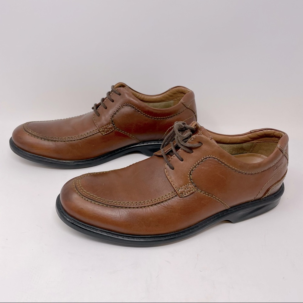 Clarks Leather Oxfords Mens Size 10 Lace Up Shoes Brown Conform Casual